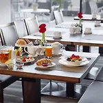 فندق Nuerburgring Congress نوربرغ
