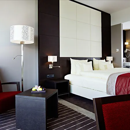 Отель Nuerburgring Congress Нюрбург