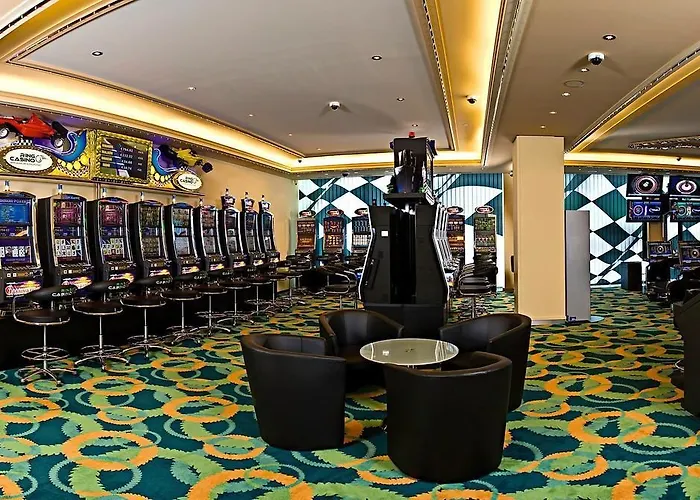 מלון Nuerburgring Congress נורבורג